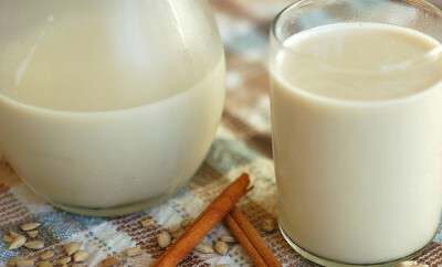 raw cinnamon sunflower seed milk